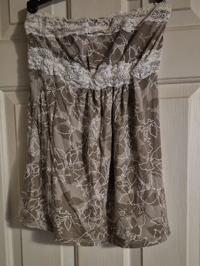 Abercrombie & Fitch Gray Floral Print Top